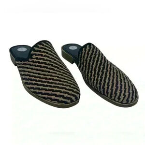 Journee Collection Perri Leather Mule Slip-On Flats In Black & Tan Size 8.5